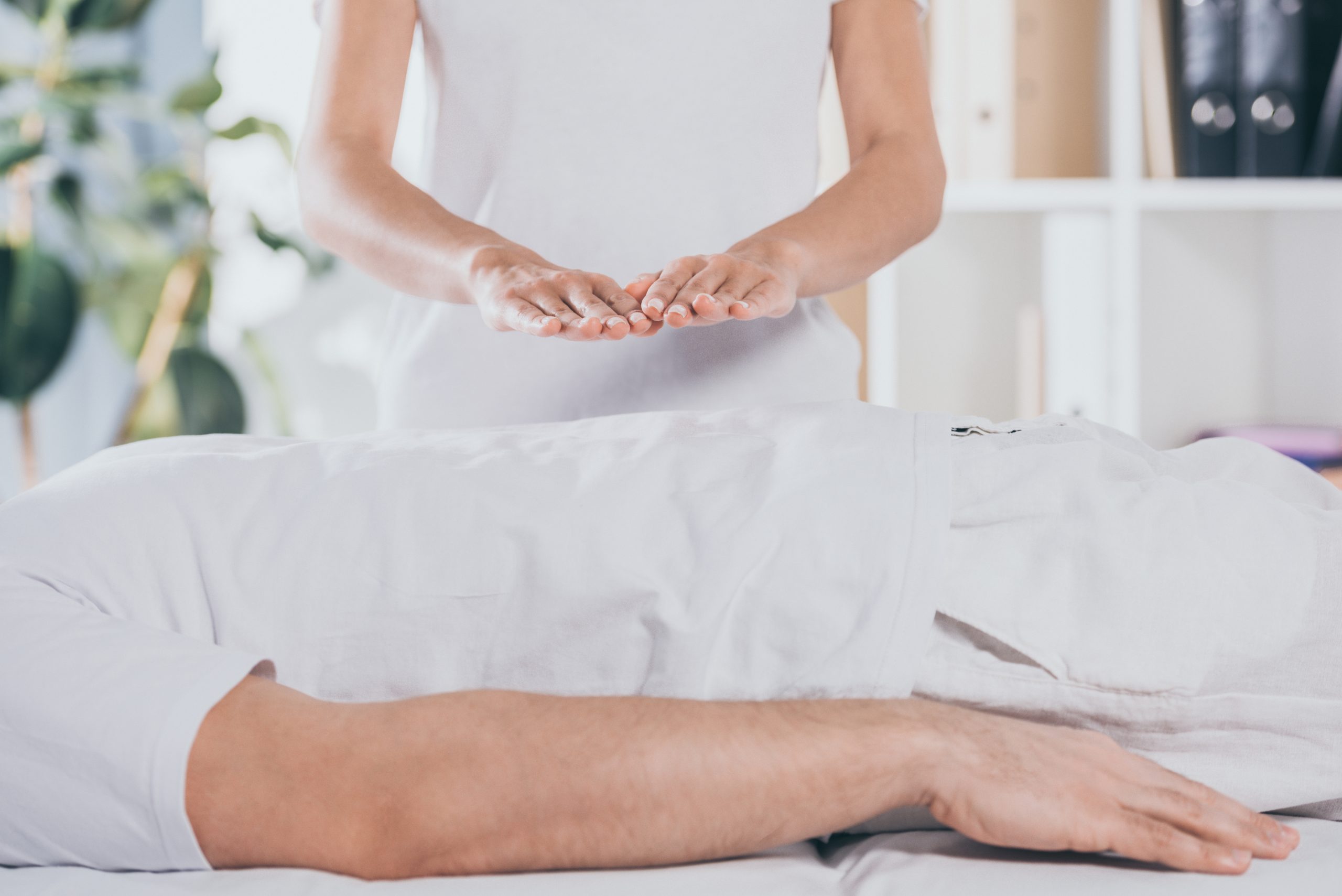 What Is Reiki And How Does It Work Prana Endura
